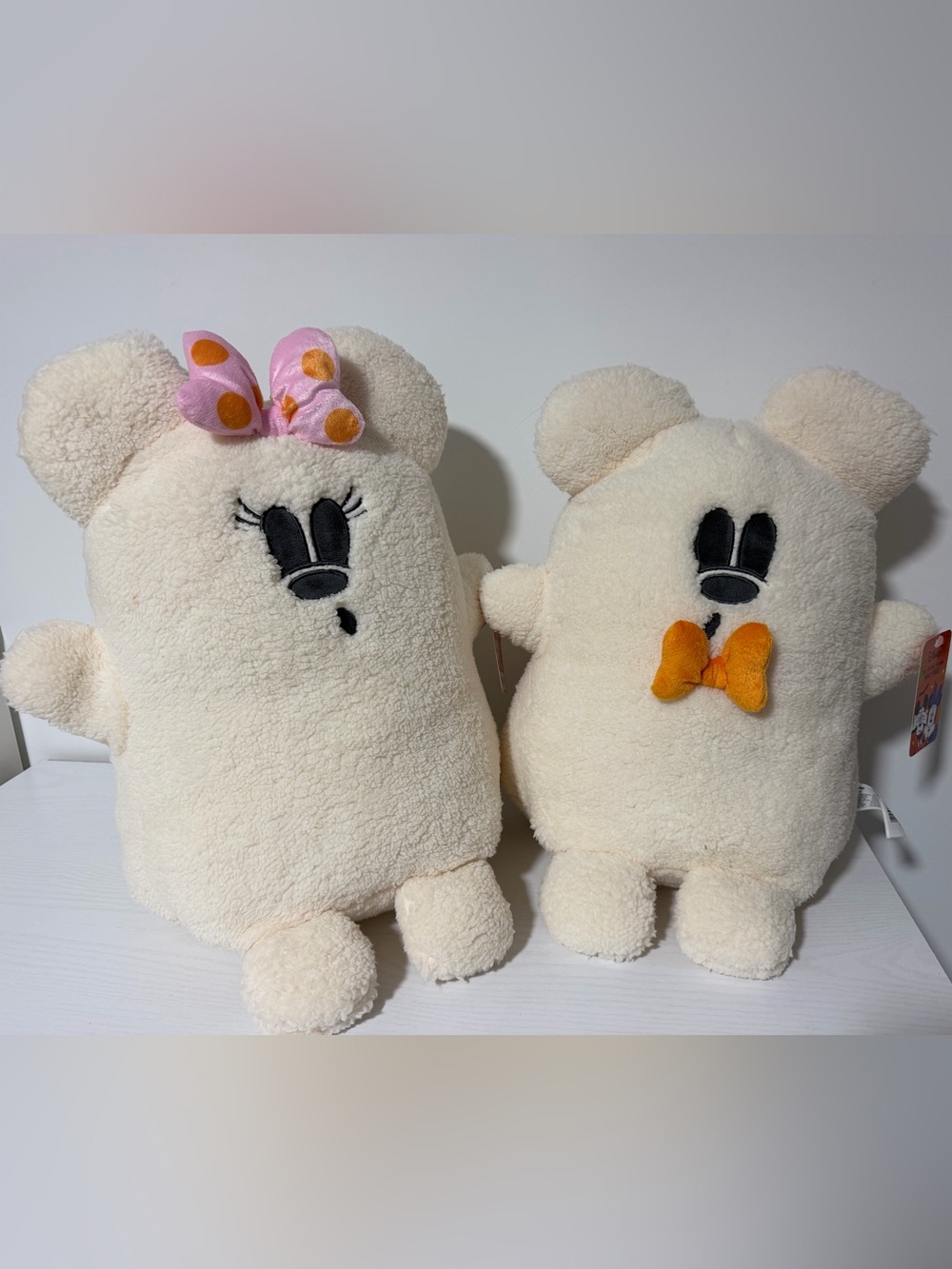 NEW Set Of 2 Disney Halloween Mickey & Minnie Sherpa Ghost Decorative Pillows